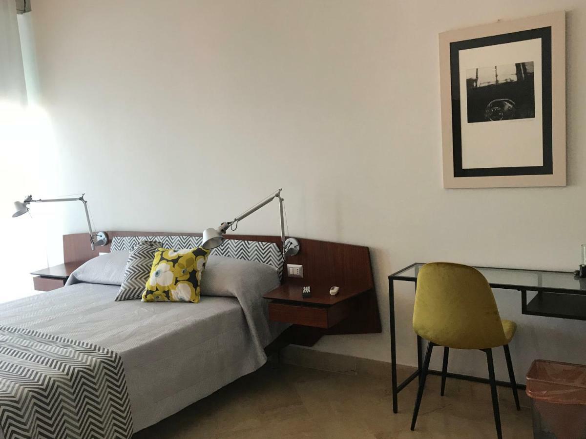 B&B Questa Casa Non E'Un Albergo Палермо Экстерьер фото
